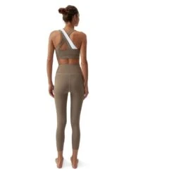 Born Living Yoga Haut De Sport Soutien Moyen-élevé Cleo 9 Born Living Yoga Haut De Sport Soutien Moyen-élevé Cleo -TRADEINN Soldes born living yoga haut de sport soutien moyen eleve cleo 15