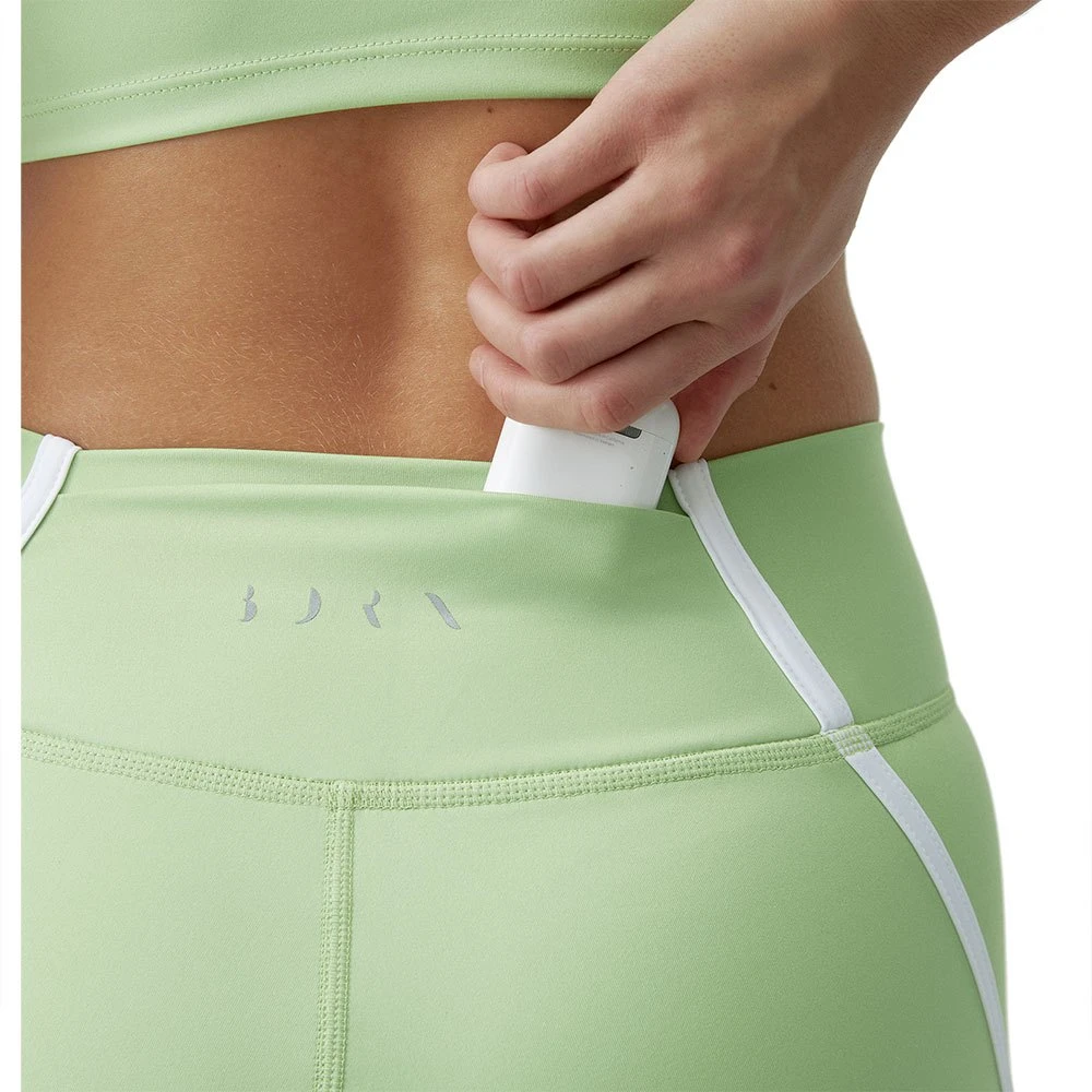 Born Living Yoga Legging Court Daira 4 Born Living Yoga Legging Court Daira – Image 4