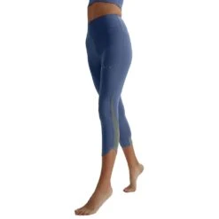 Born Living Yoga Leggings Capri Upala
