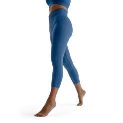 Born Living Yoga Serré Sava