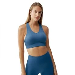 Born Living Yoga Sommet Malati