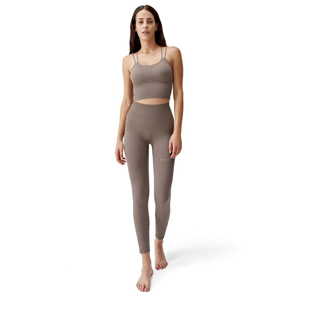 Born Living Yoga Sommet Prasarita 4 Born Living Yoga Sommet Prasarita – Image 4